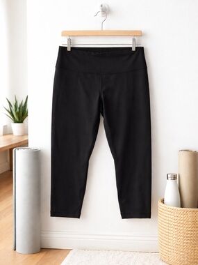 lululemon athletica Align High-Rise leggings – Black – Size 18- Crop 23” EUC